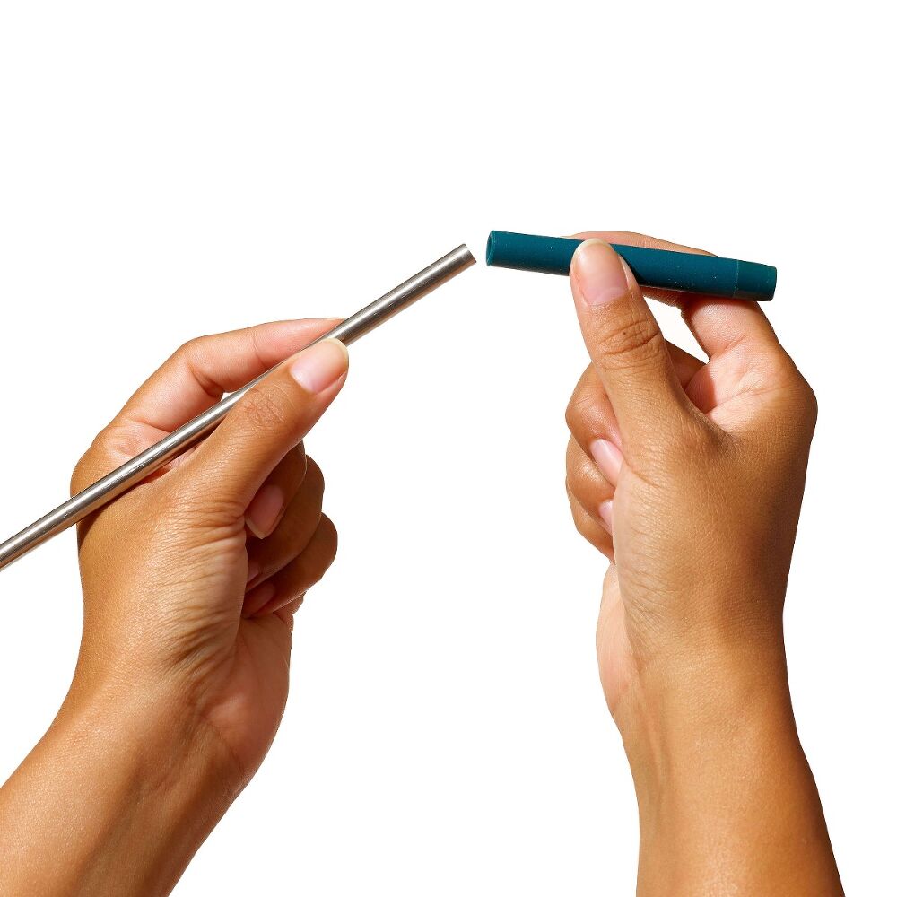 4-Piece Reusable Straw and Brush Set with Case N4