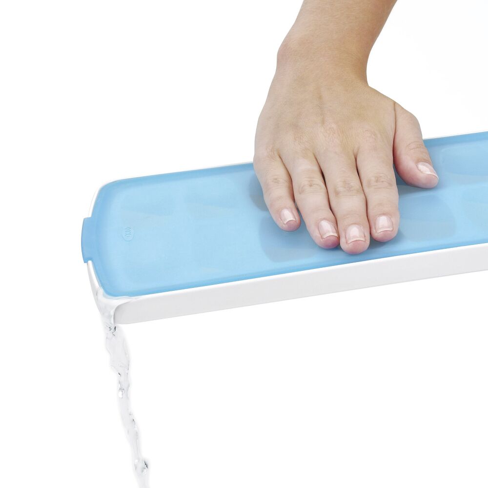 No-Spill Ice Cube Tray E3