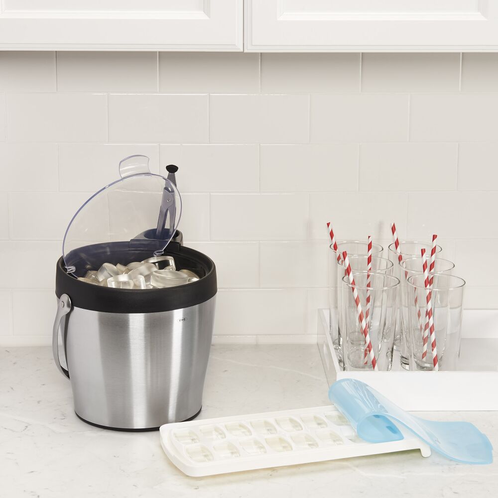 No-Spill Ice Cube Tray E3