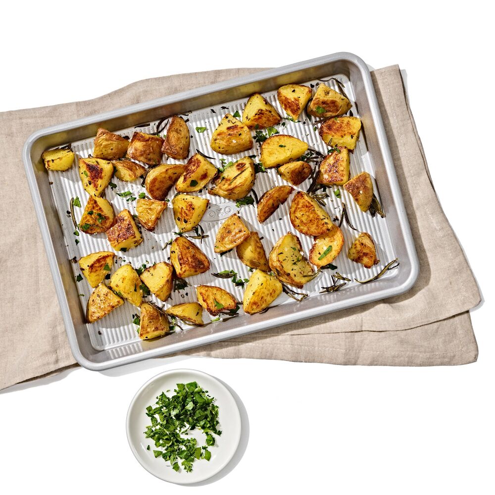 Non-Stick Pro Clear Coated Quarter Sheet Pan E5