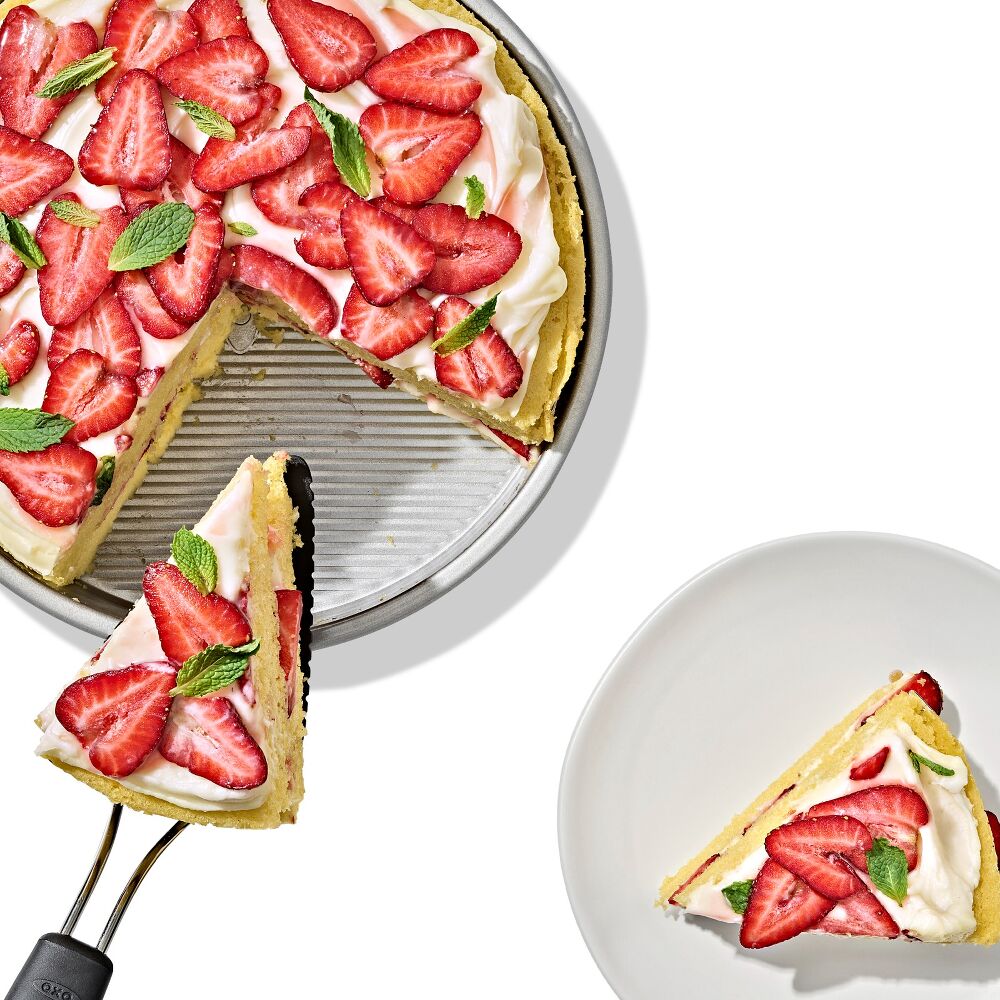 Non-Stick Pro Clear Coated 9 In Round Cake Pan A9