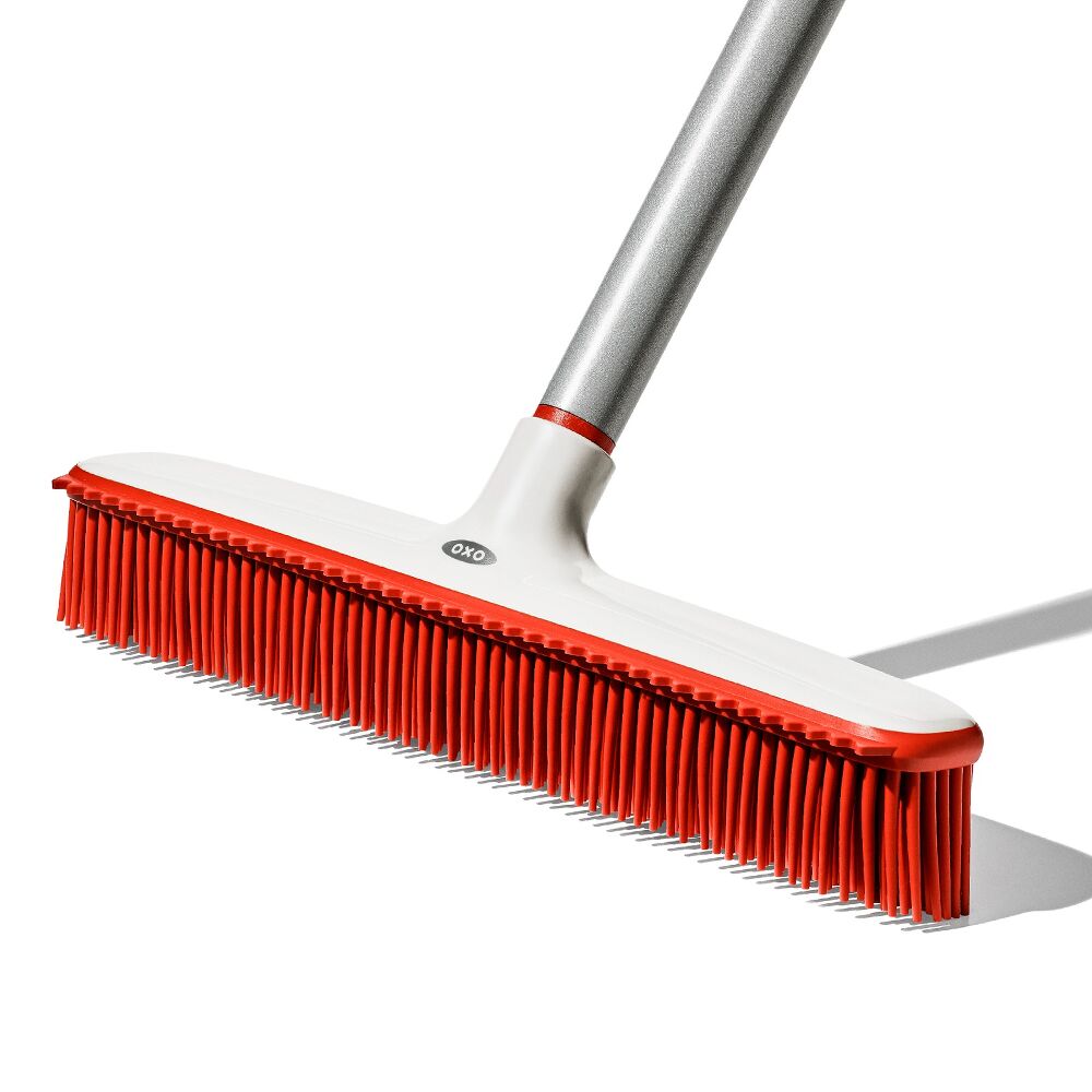 OXO Good Grips Fur Broom V9