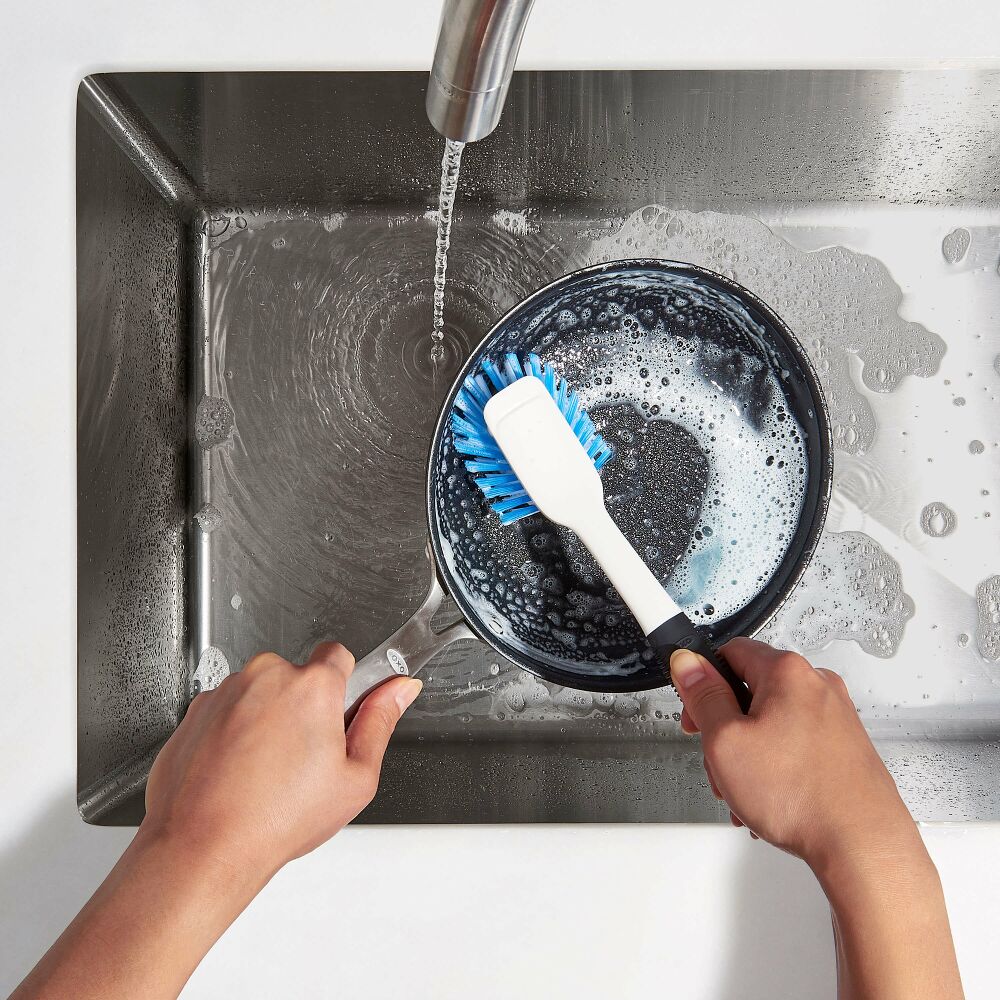 Dish Brush with Scraper N4