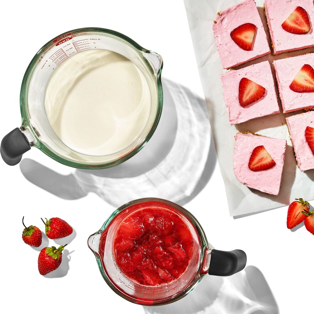 2-Cup and 4-Cup Glass Measuring Cup Set R0