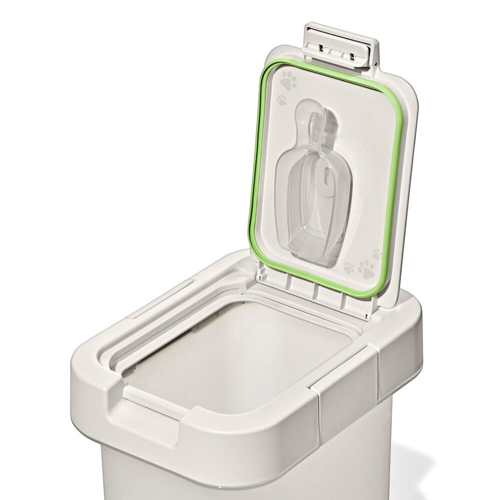 OXO Pet Airtight Food Container with Scoop — Small E5