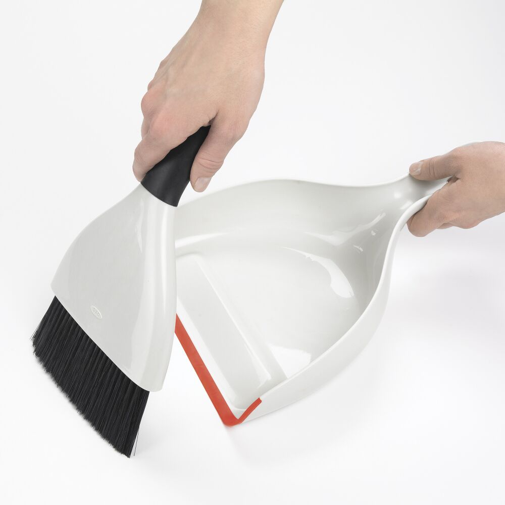 Dustpan & Brush Set C2
