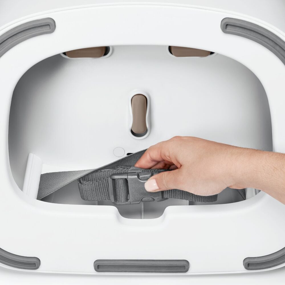 Nest Booster Seat with Removable Cushion O5