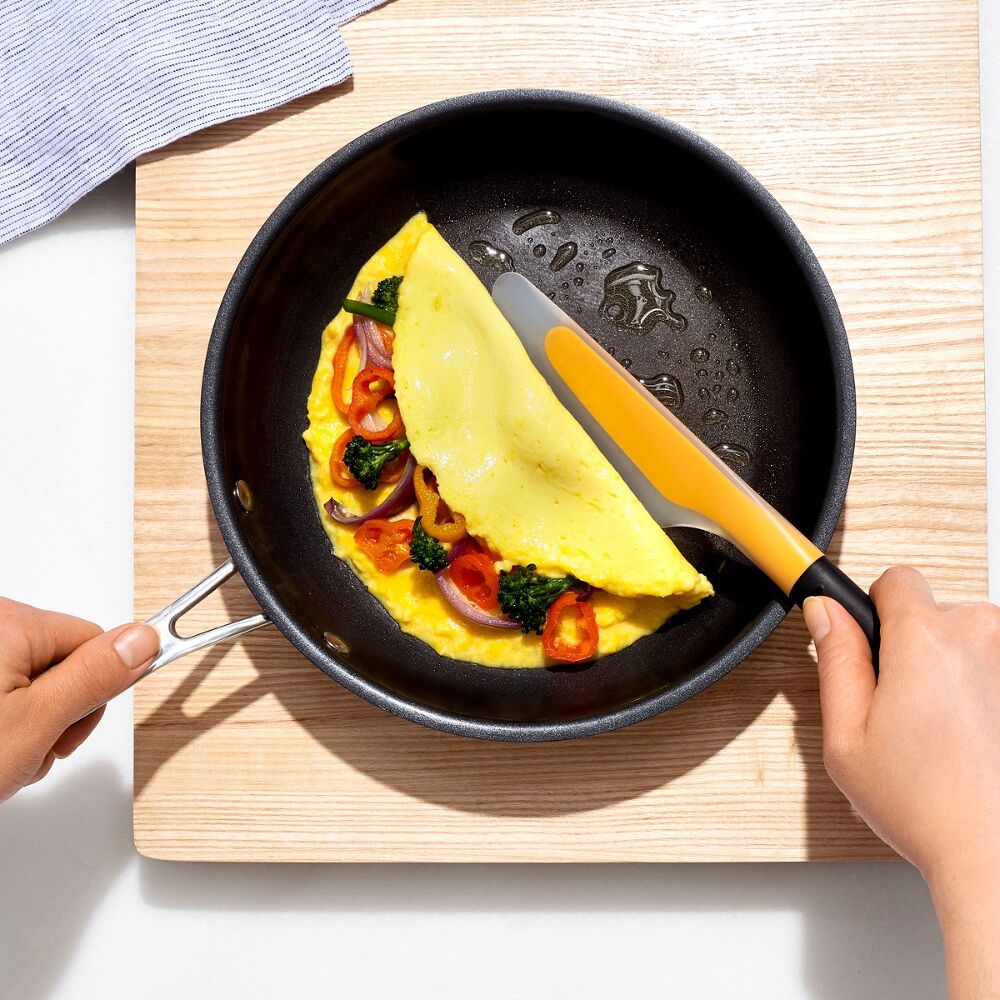 Small Flip & Fold Omelet Turner Q9