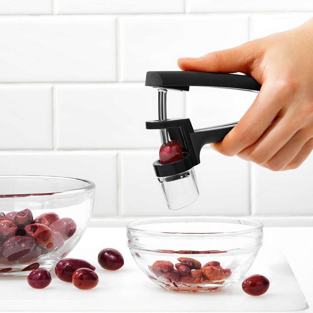 Cherry & Olive Pitter - Black S6