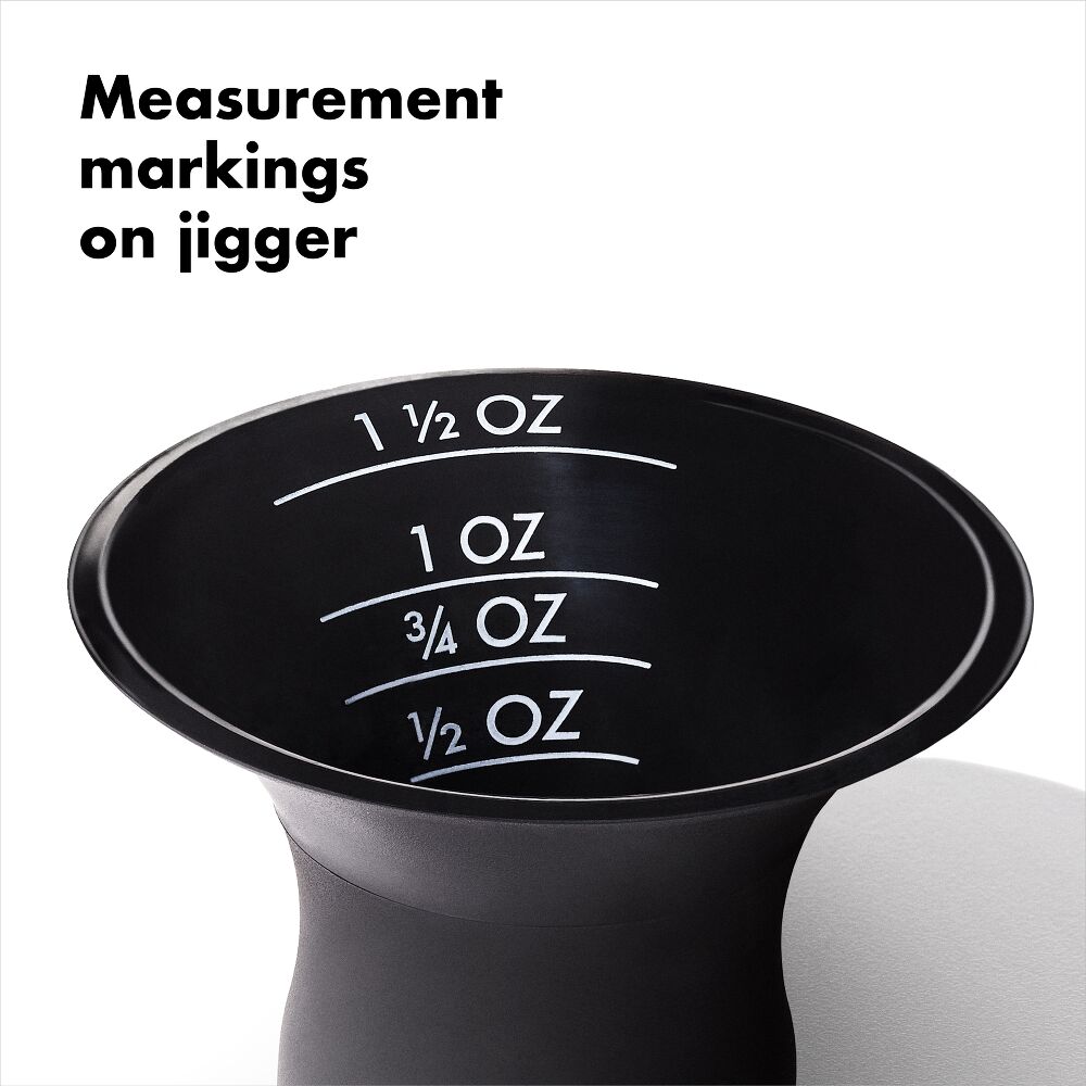 OXO Good Grips Plastic Cocktail Shaker- 20 oz/590 mL capacity O2