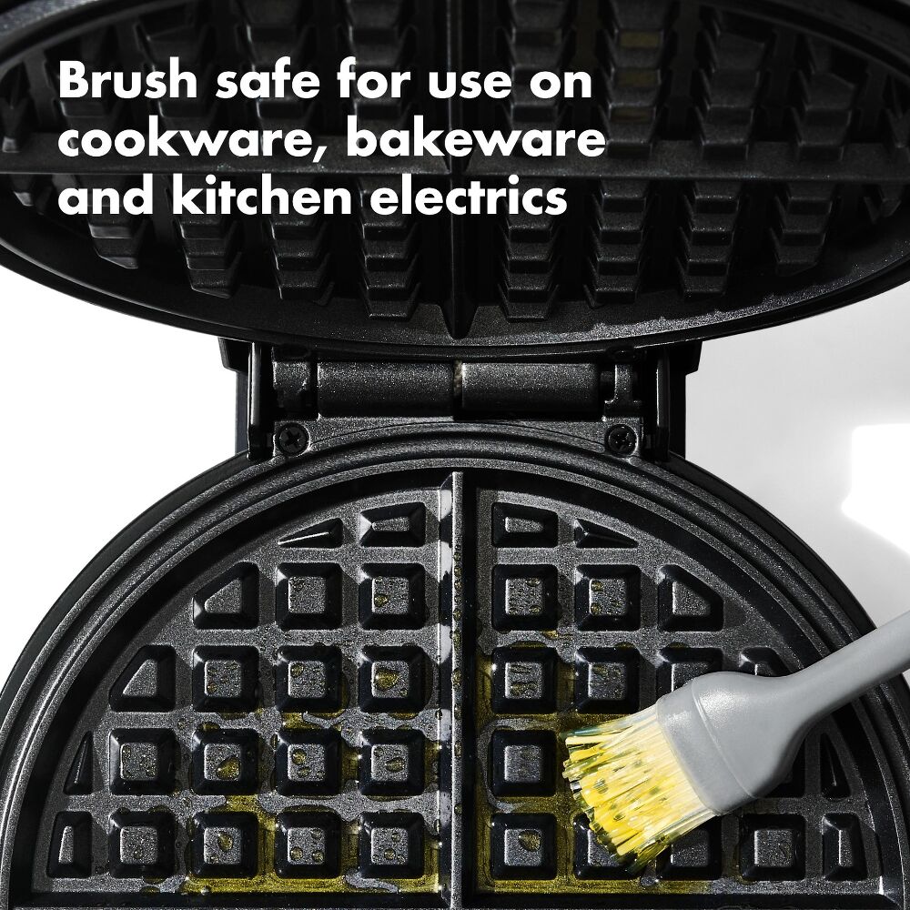 Glass Oil Bottle and Silicone Brush Set M2