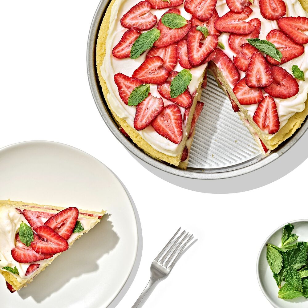Non-Stick Pro Clear Coated 9 In Round Cake Pan A9