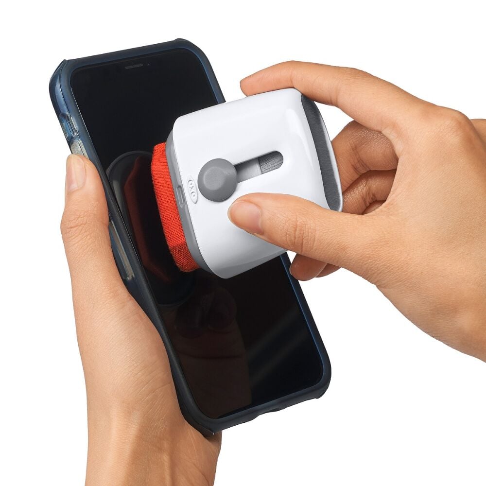 Sweep & Swipe Laptop Cleaner O4