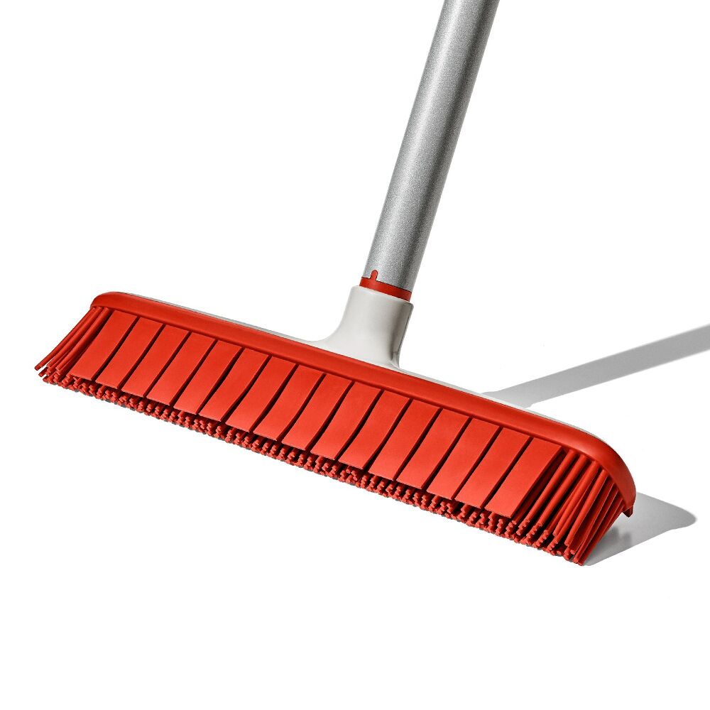 OXO Good Grips Fur Broom V9