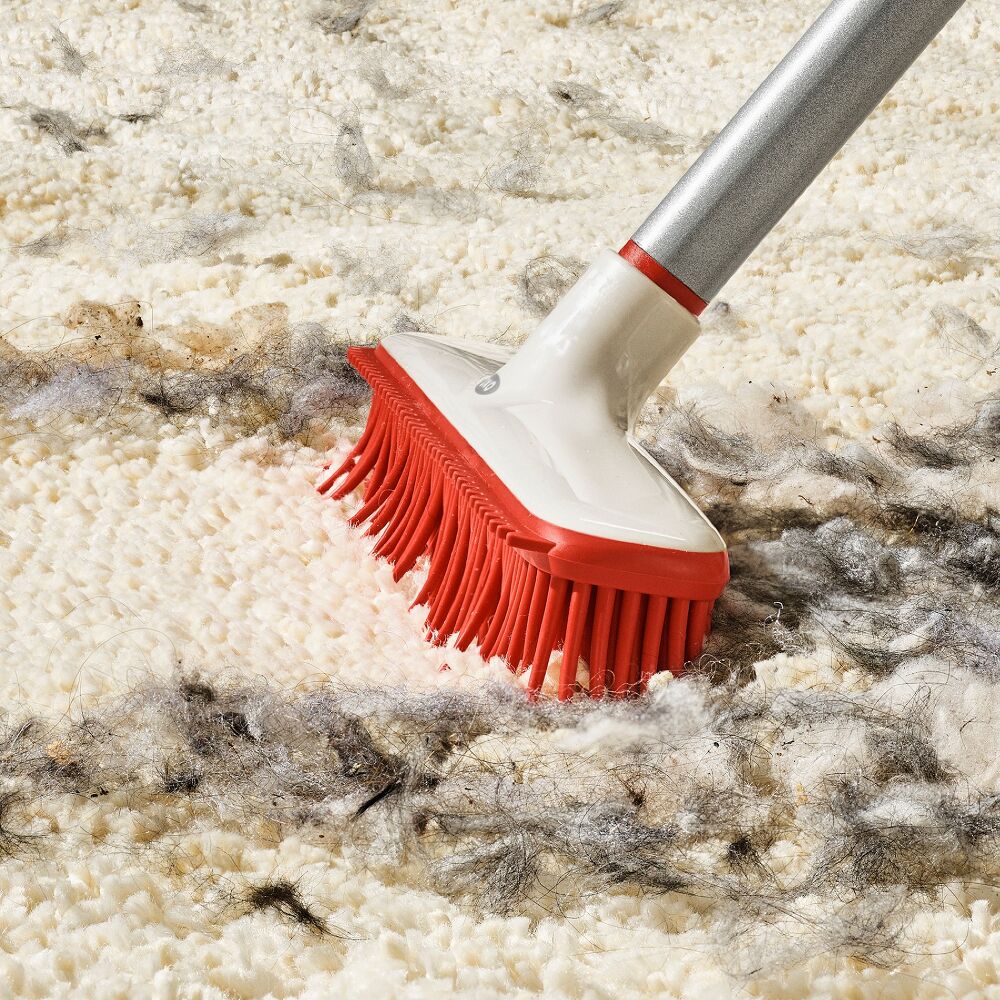 OXO Good Grips Fur Broom V9