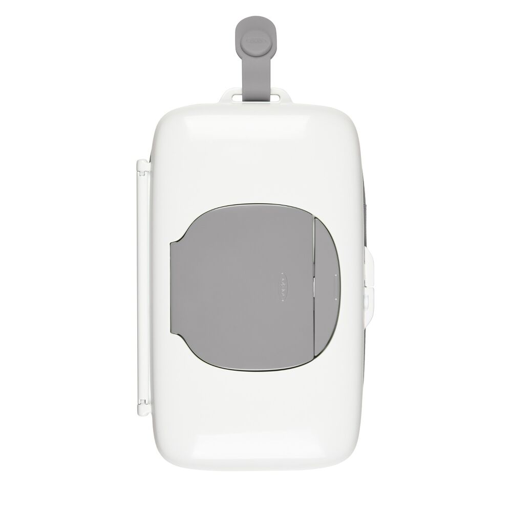 On-the-Go Wipes Dispenser with Diaper Pouch P4