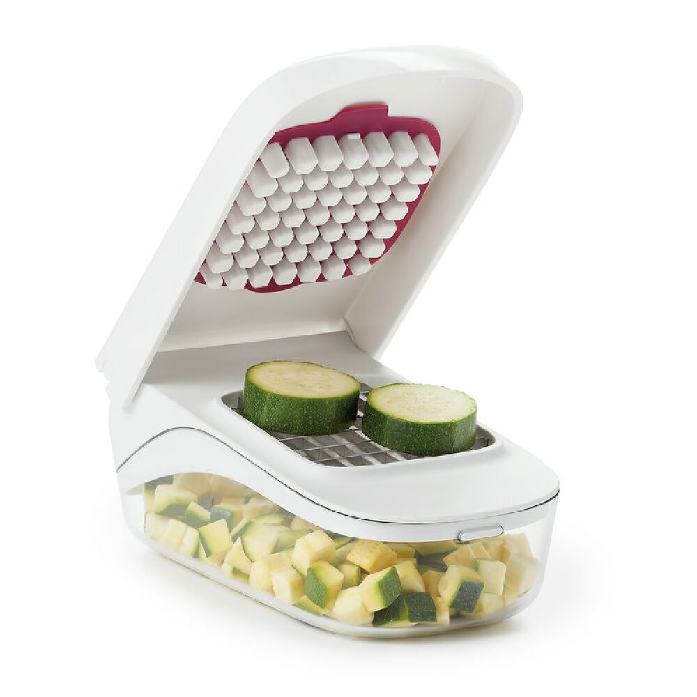 Vegetable Chopper with Easy-Pour Opening Z3
