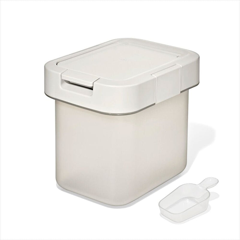 OXO Pet Airtight Food Container with Scoop — Small E5