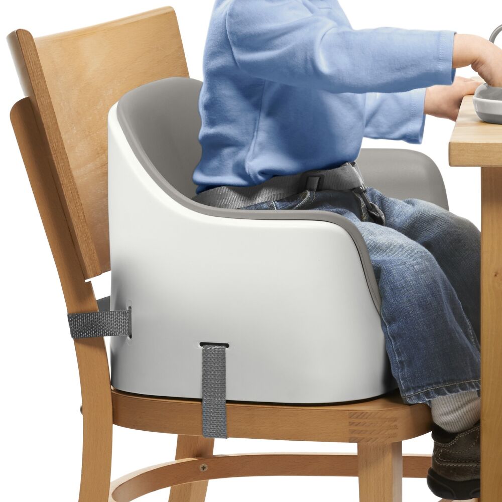 Nest Booster Seat with Removable Cushion O5